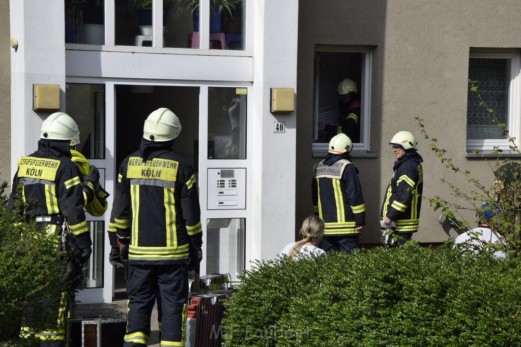 Feuer 1 Koeln Vingst Ansbacherstr P20.JPG - Miklos Laubert